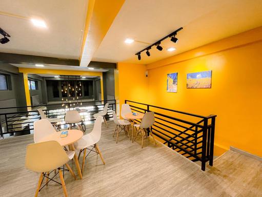 Yellow Themes နှင့်အတူထူးခြားတဲ့အသွင်အပြင်လေး